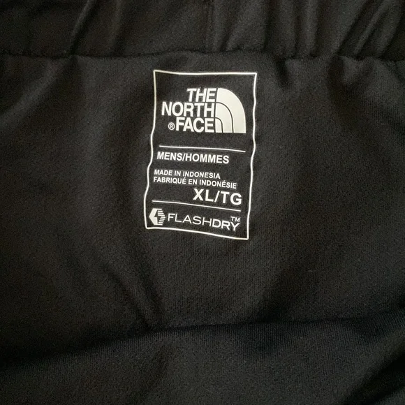 XL mens shorts- North Face - Picture 2 of 6